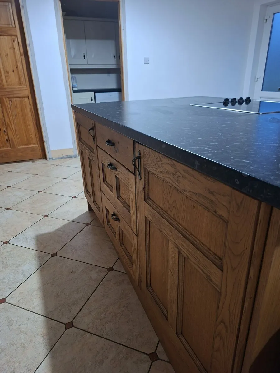 Kitchen and island solid wood - Image 4