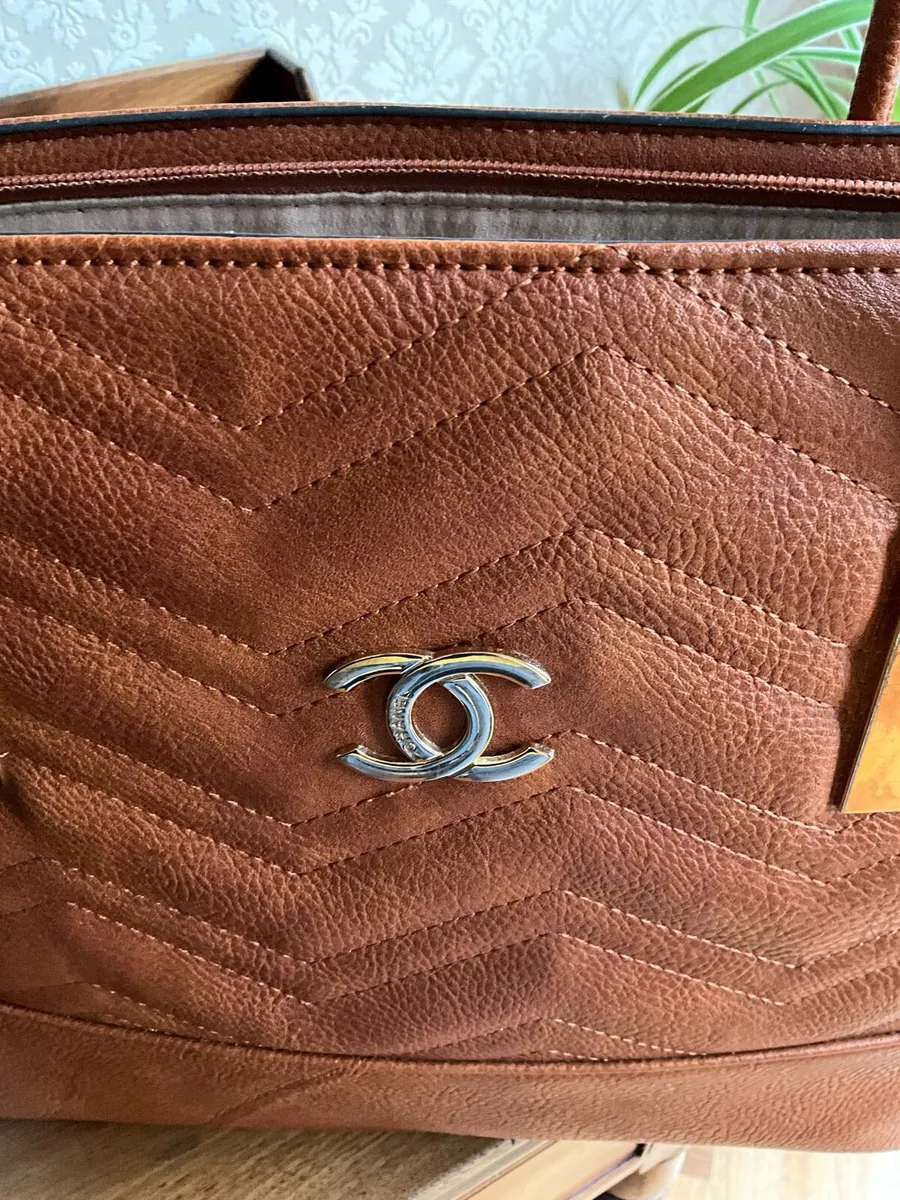 Lady’s Brown Handbag - Image 3