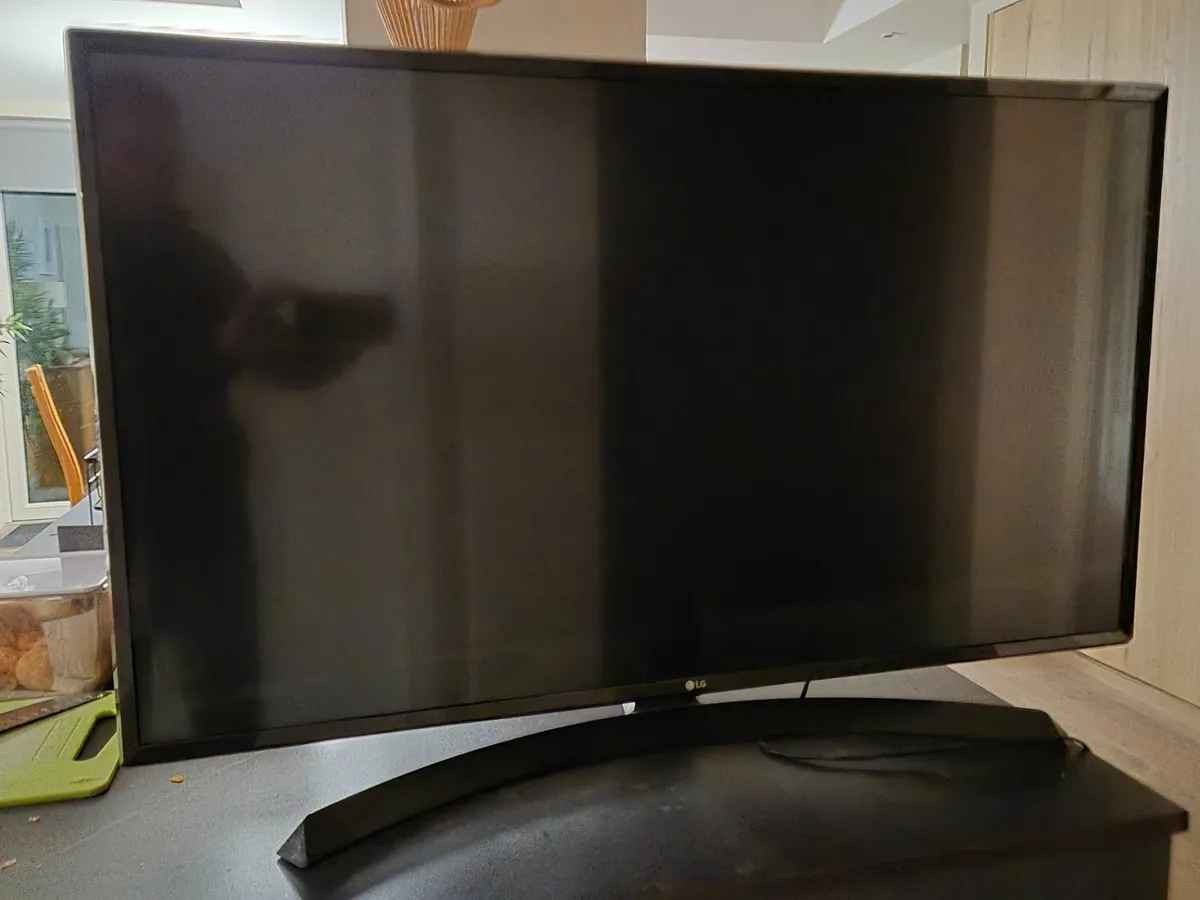 LG 43UJ634 43" Smart 4k Ultra HD HDR LED TV /