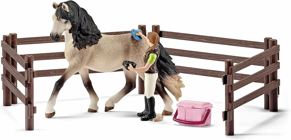 New - Schleich Andalusian Horse Care set 42270 - Image 2