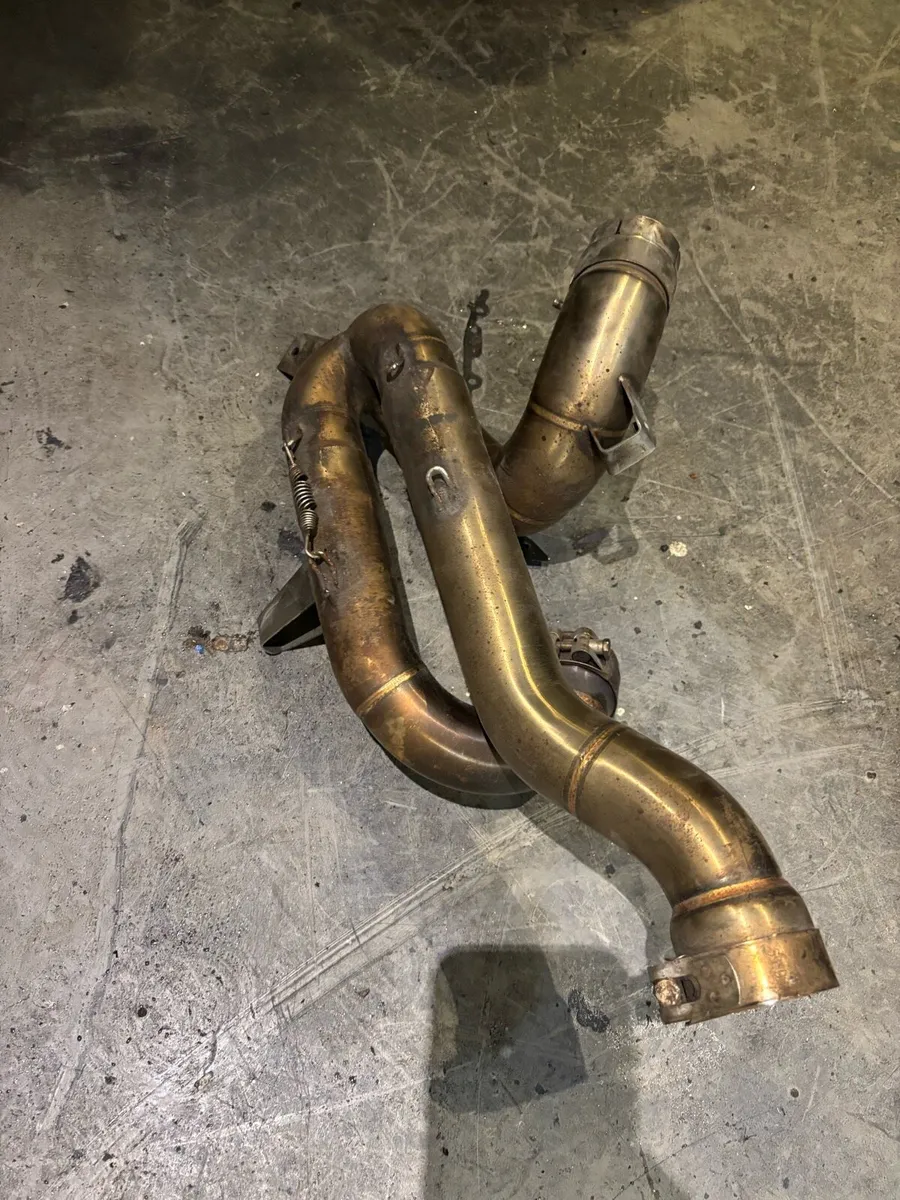 Ducati Multistrada v4 straight pipe - Image 1