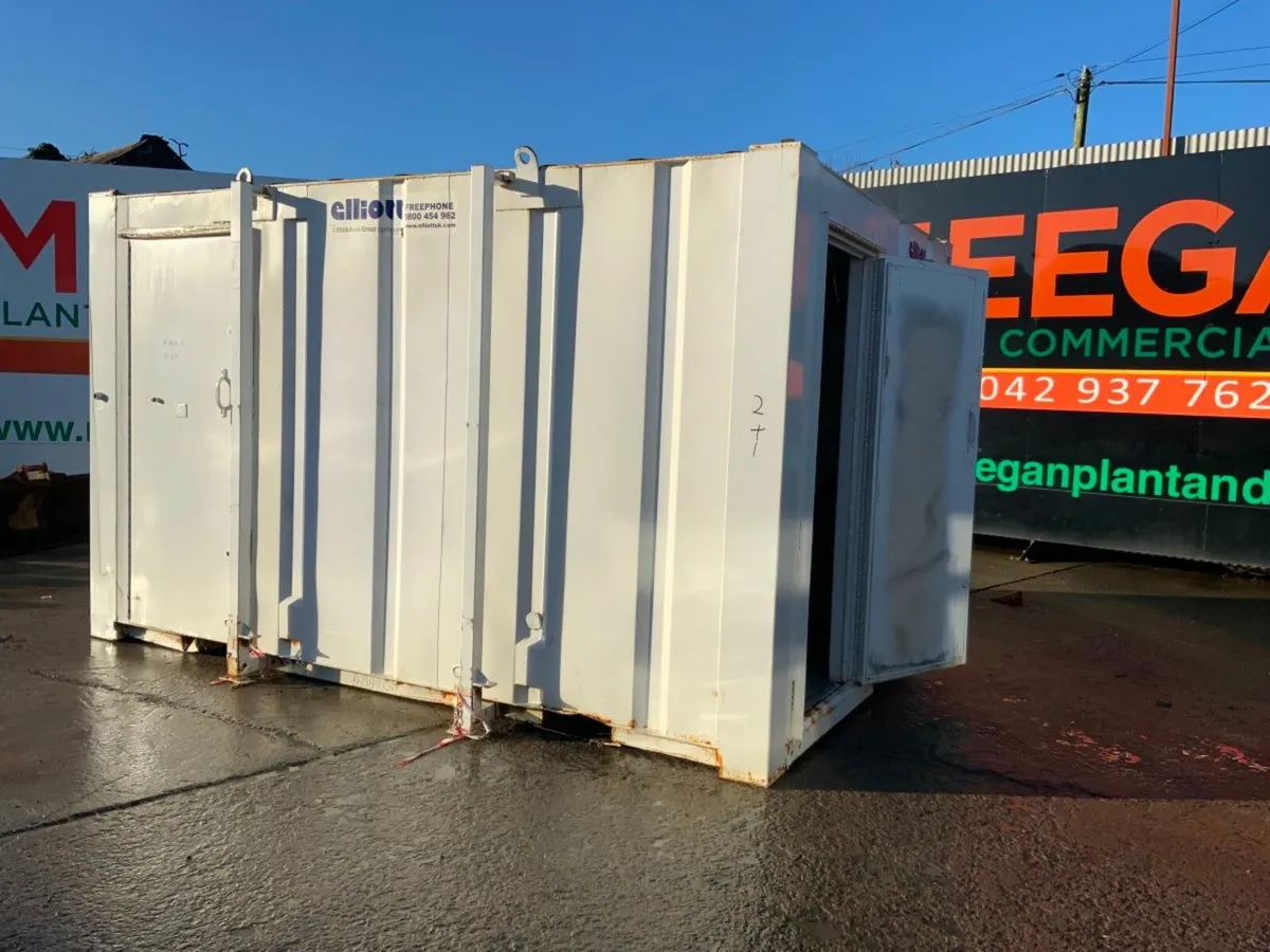 13 x 9 CONTAINERISED SITE TOILET BLOCK....804P - Image 1