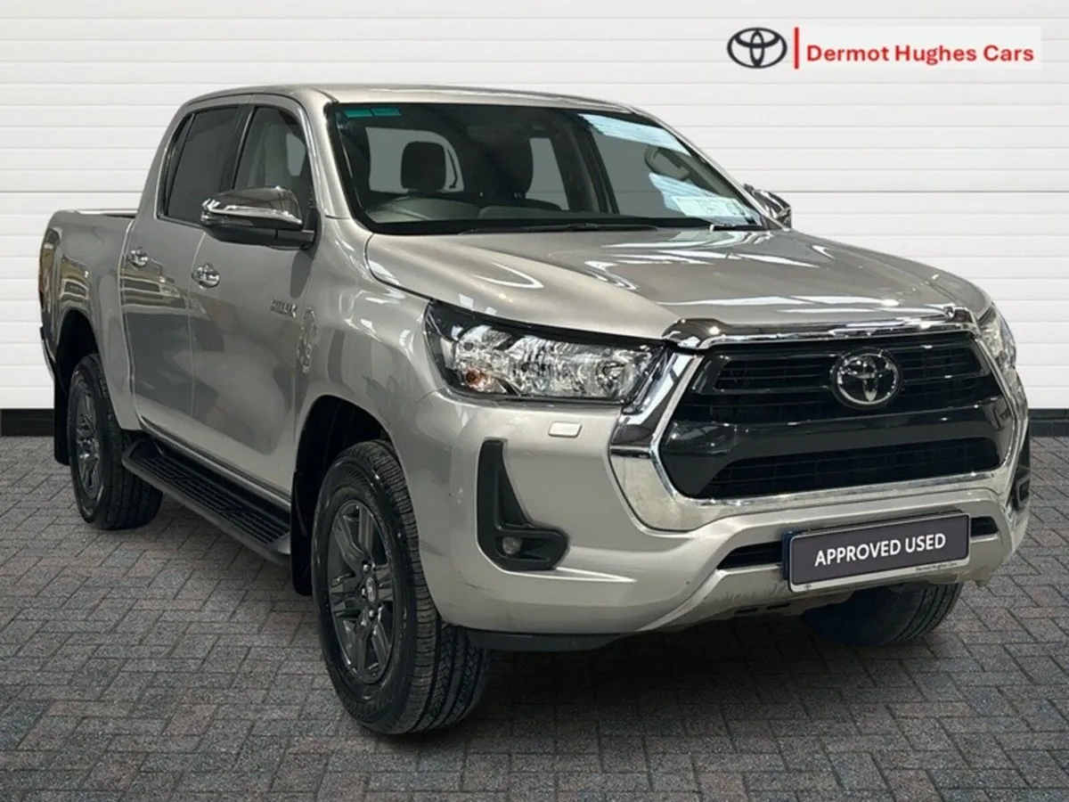 Toyota Hilux 2.8 SR5 DOUBLE CAB - Image 1