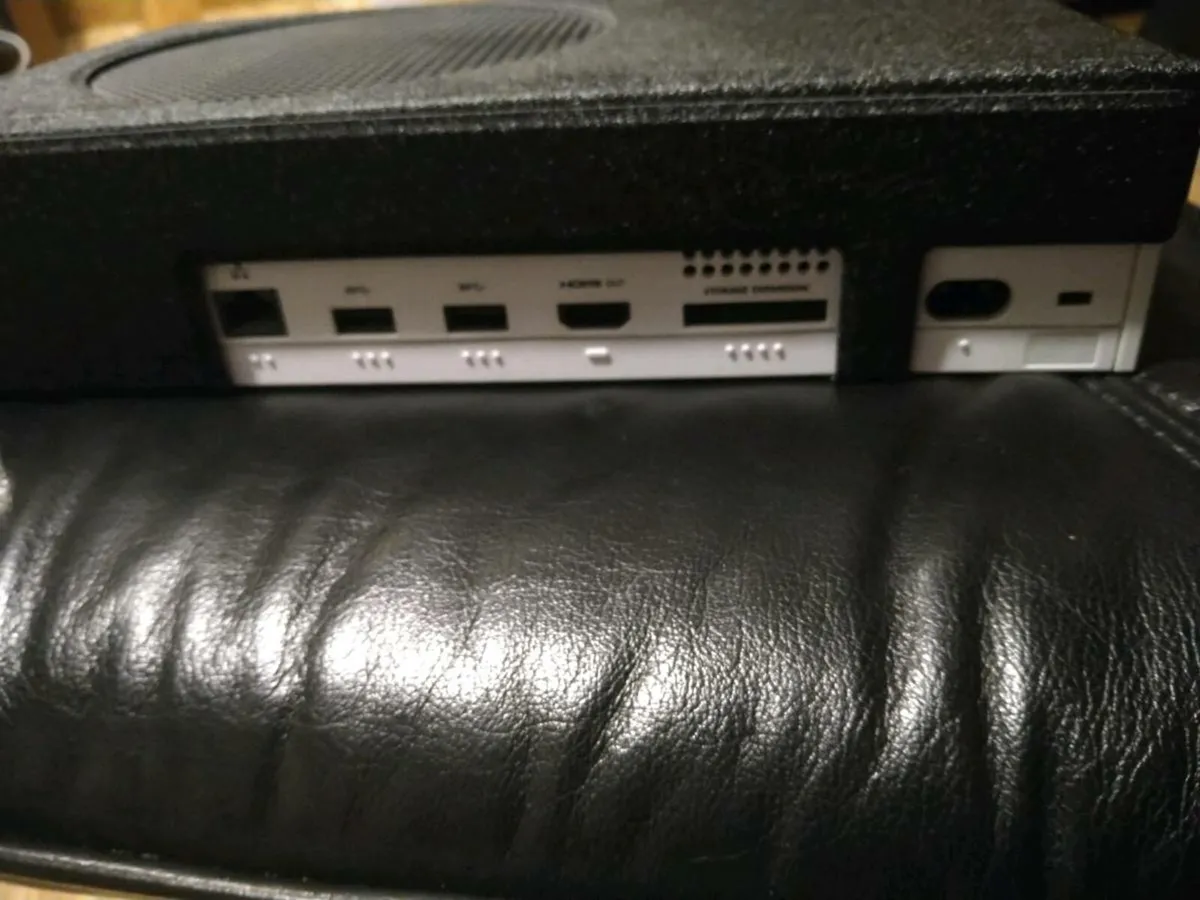 Xbox One Series S Console (With Cover) - Image 3