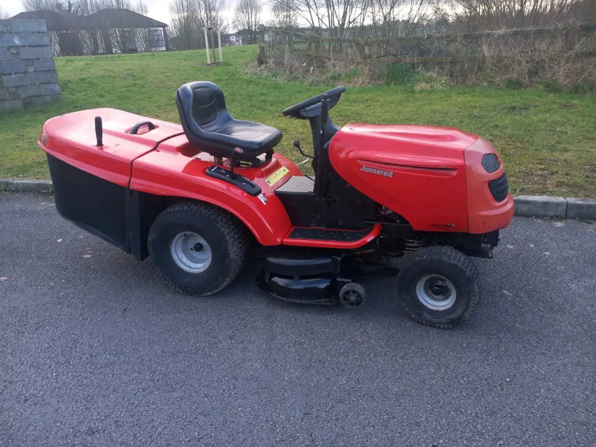 Ride on lawnmower - Image 2