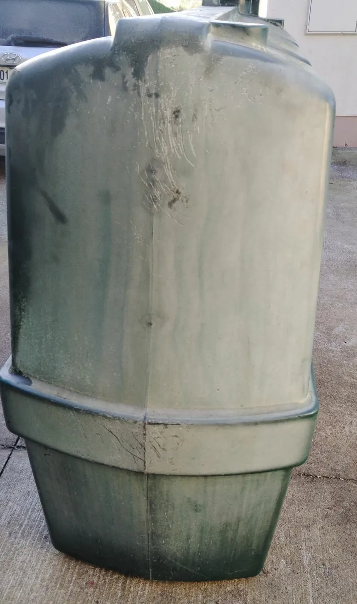 Oil tank - Image 3