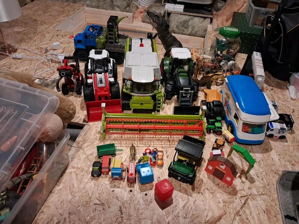 Farm Machinery,  Cars, Lego Large Scooby Doo & Plu - Image 1