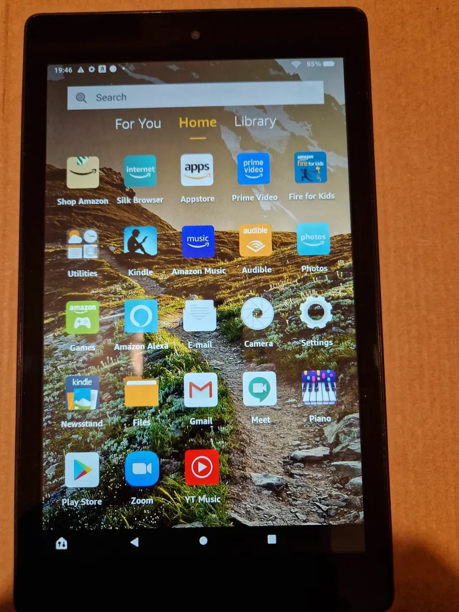 Amazon Fire HD 8 (8th Gen) 16GB Excellent conditio - Image 1