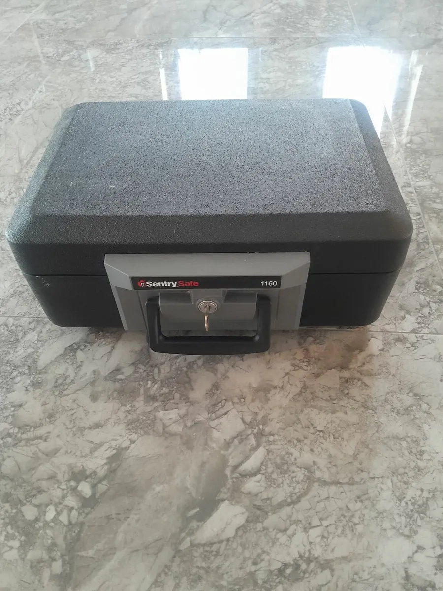 Fire resistant safe - Image 2
