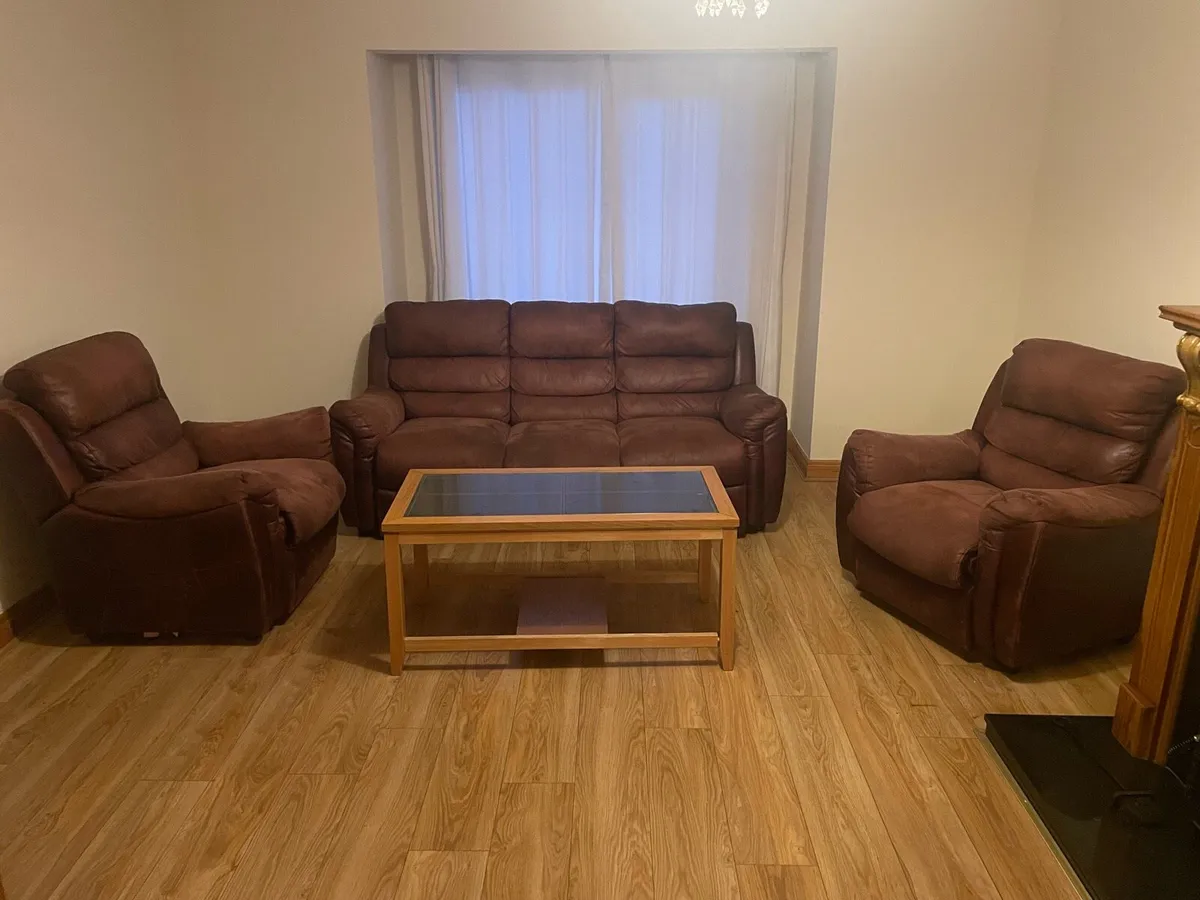 Couch suite - Image 1