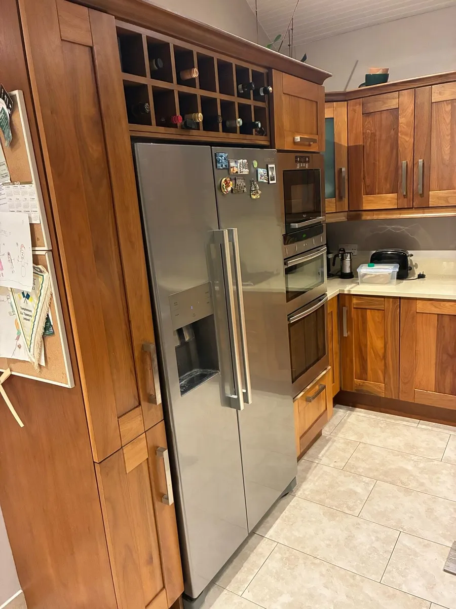 Kitchen and appliances (except fridge) - Image 3