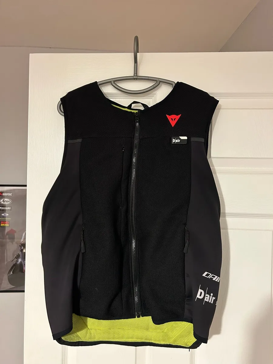 Dainese smart jacket D-air V2 air vest - Image 2