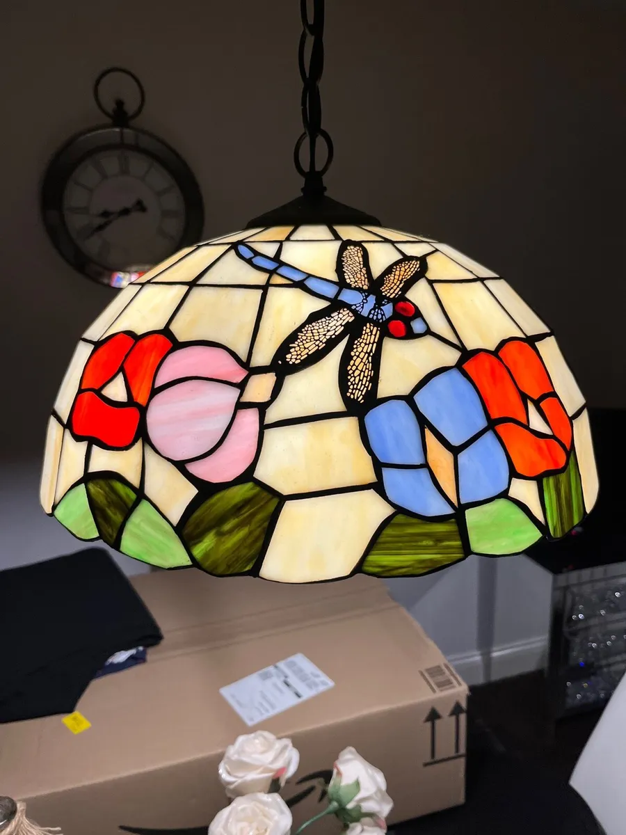 Tiffany Ceiling Lamp with Dragonfly Detail - Image 3