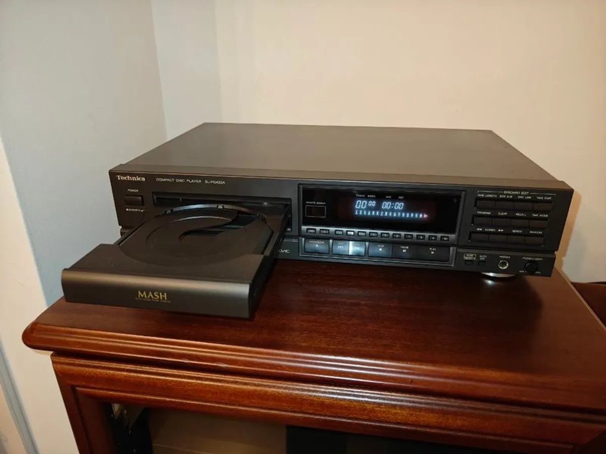Technics SL-PG420A Compact Disk Player - Image 1