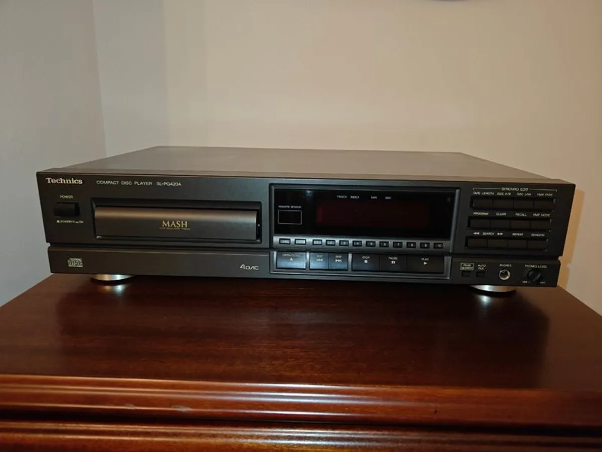 Technics SL-PG420A Compact Disk Player - Image 2