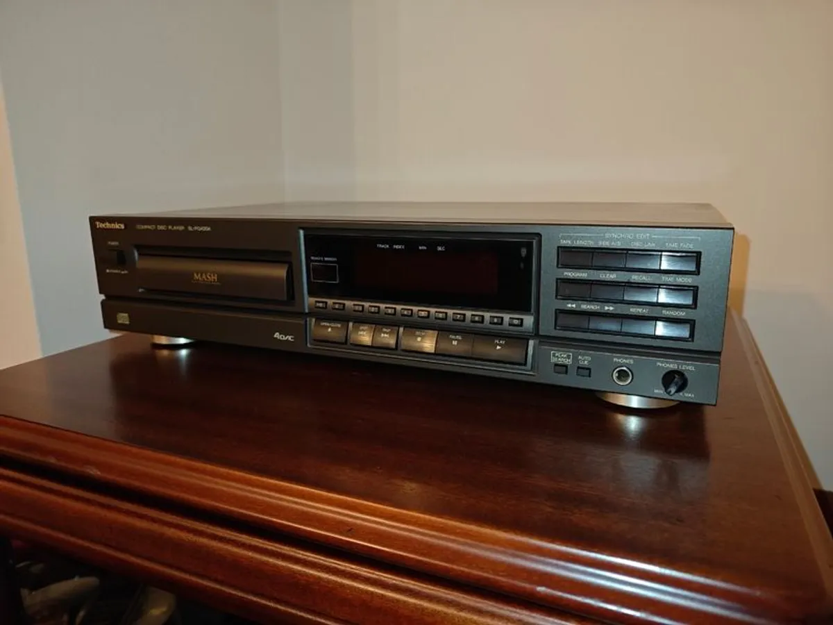 Technics SL-PG420A Compact Disk Player - Image 3