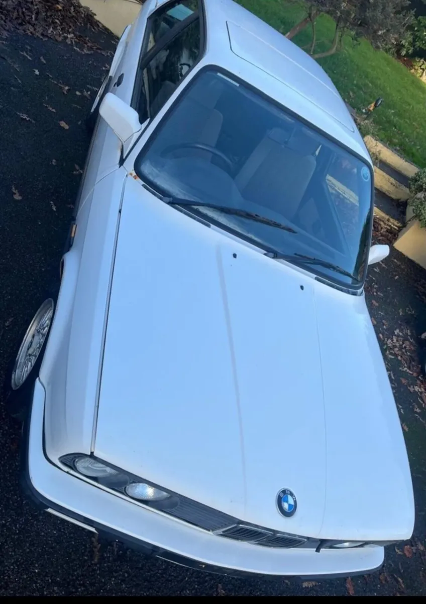 E30 Bmw 316 - Image 3