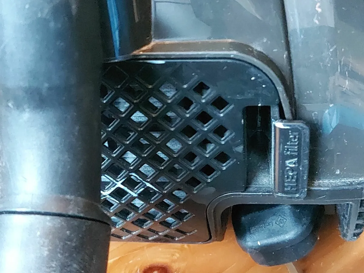 Morphy Richards Vacuum Cleaner, Model 980579 - Image 2