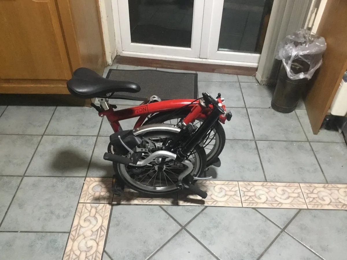 Brompton folding bike - Image 1