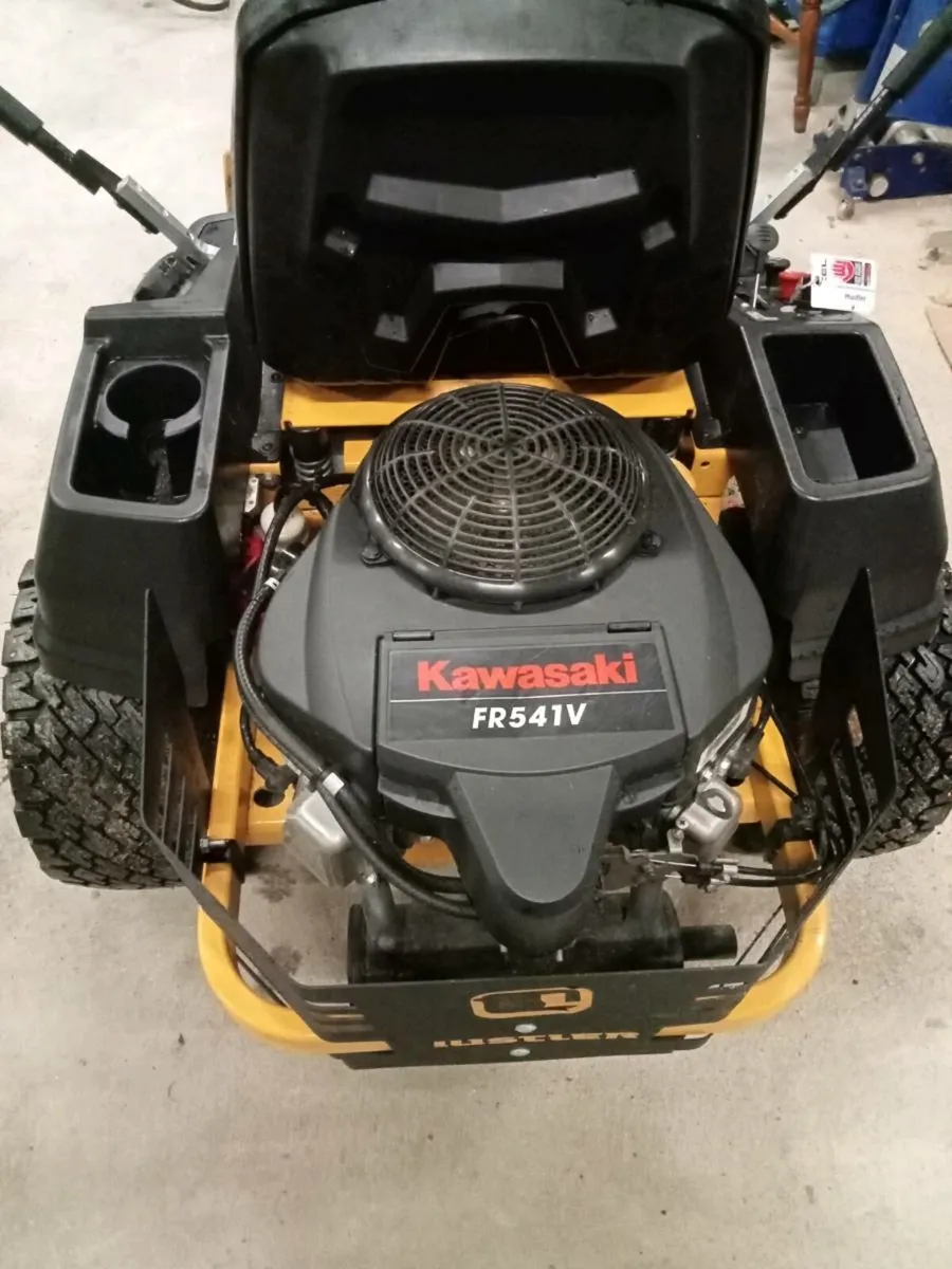 Lawnmower, zero trun - Image 2