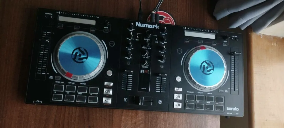 Numark Mixtrack 3 - Image 2