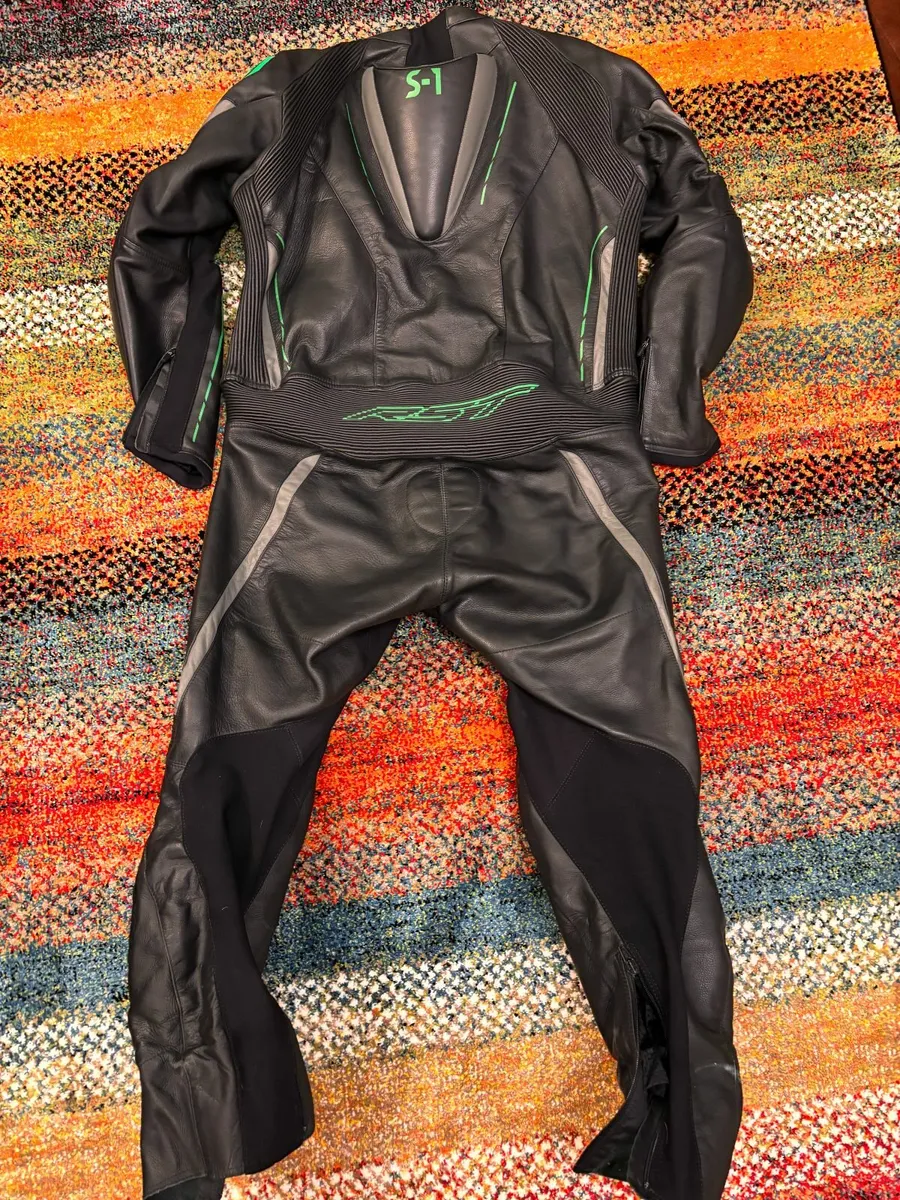 RST S1 One Piece Leather Motorcycle Suit UK48 - Image 4