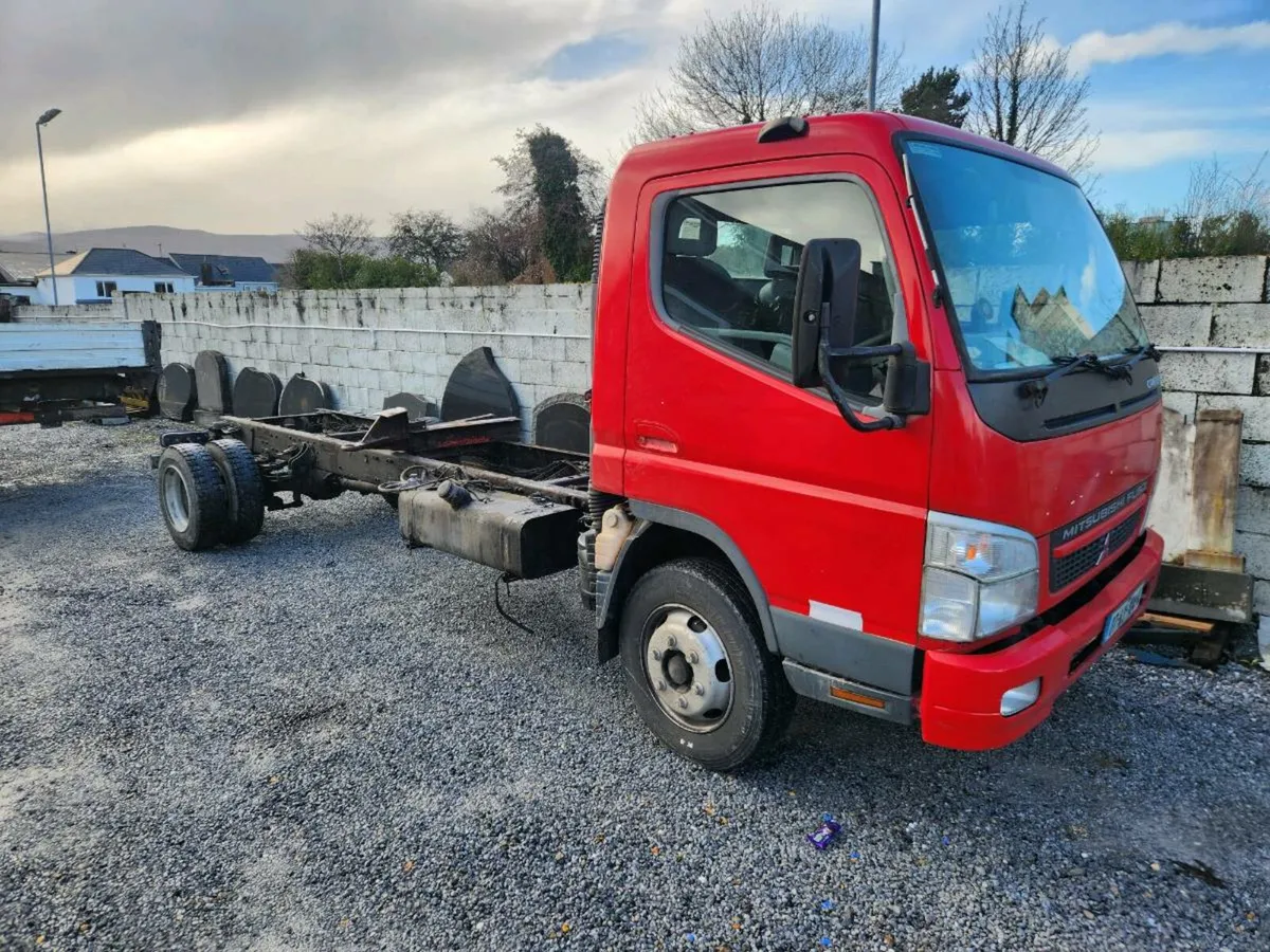2007 mitsubishi canter fuso chassis and cab - Image 1