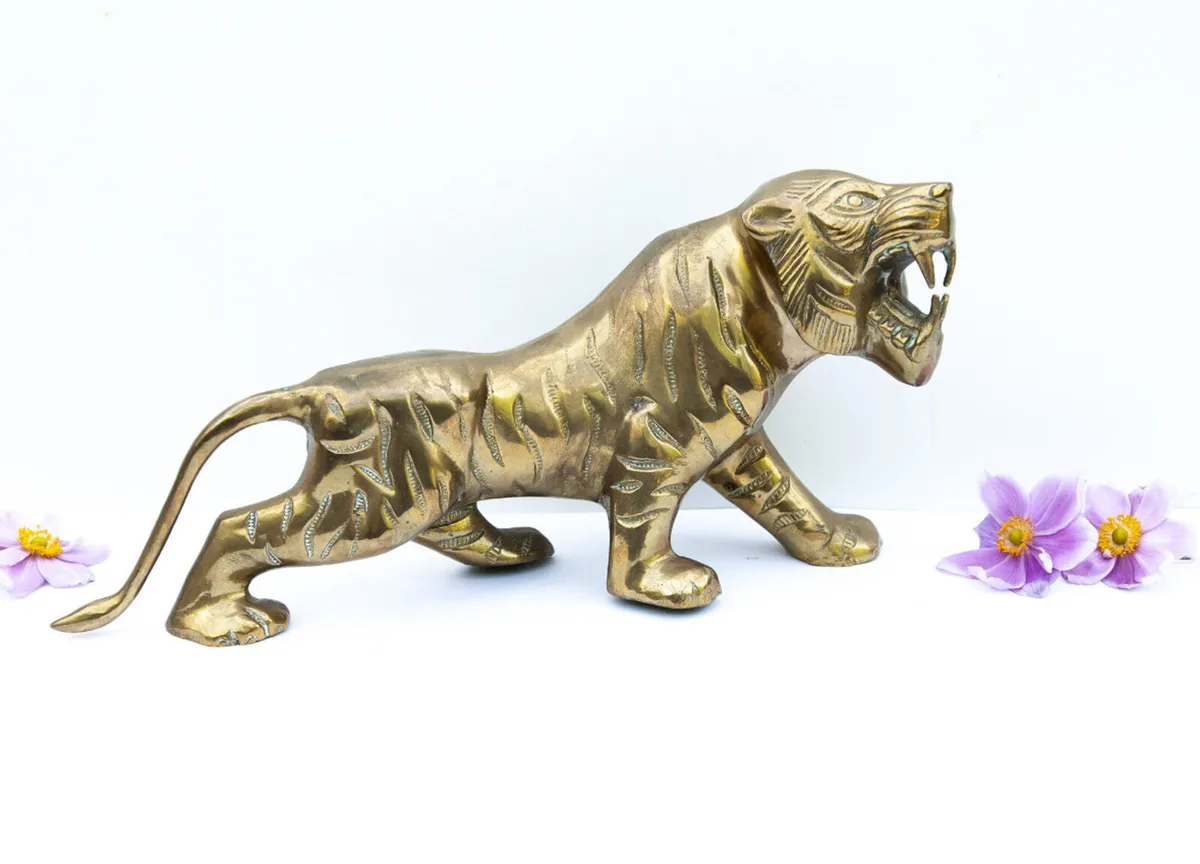 Unic rare Vintage asian brass tiger large size 2kg - Image 2