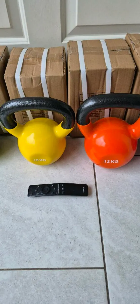 2xbrand new cast iron kettlebells - Image 1