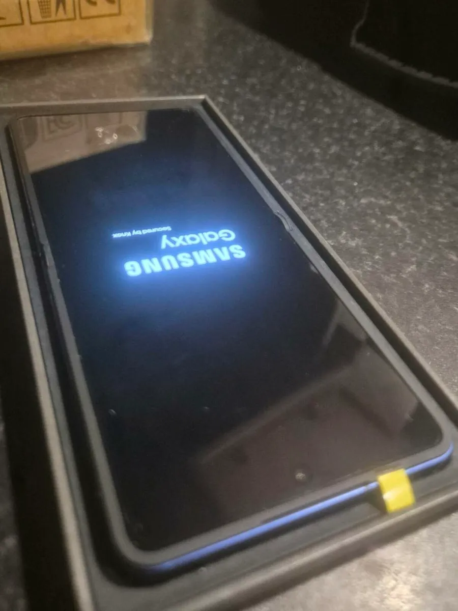 Galaxy z flip 7 - Image 4