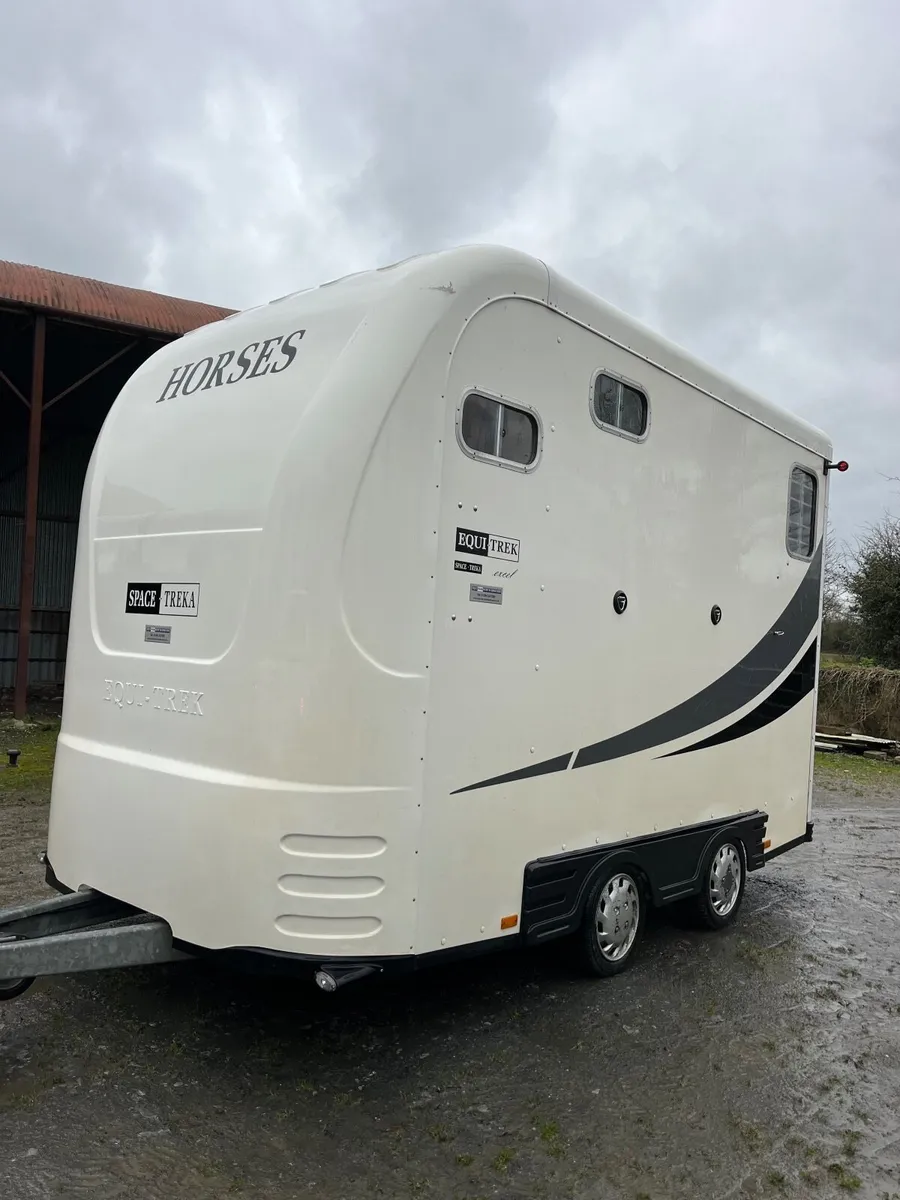 Horse trailer - Image 4