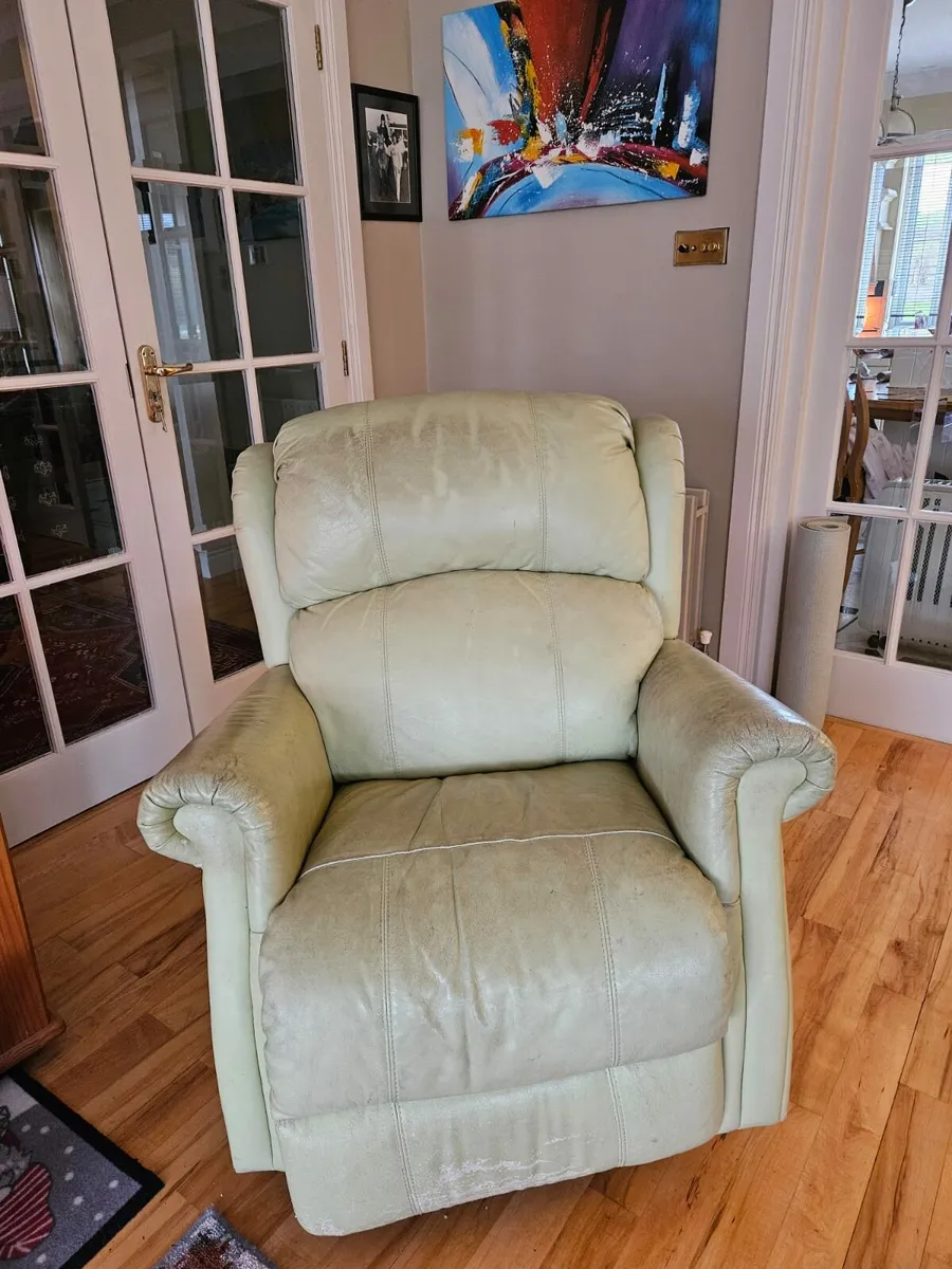 Couch & 2 x 1 seater - Image 1