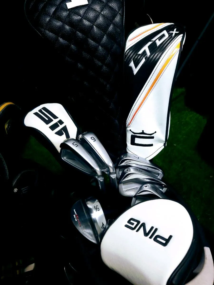 Set of Golf Clubs - Image 1