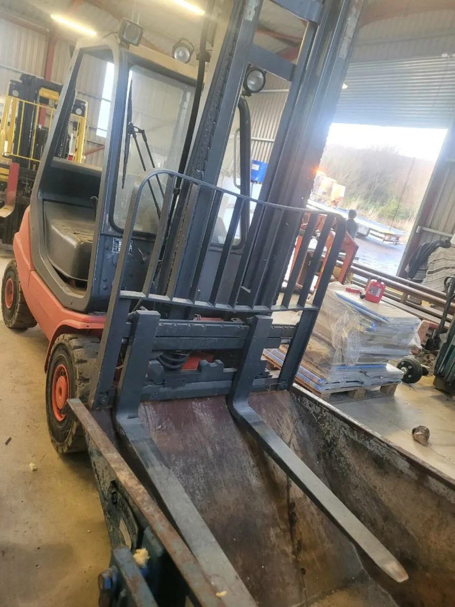 forklift - Image 2