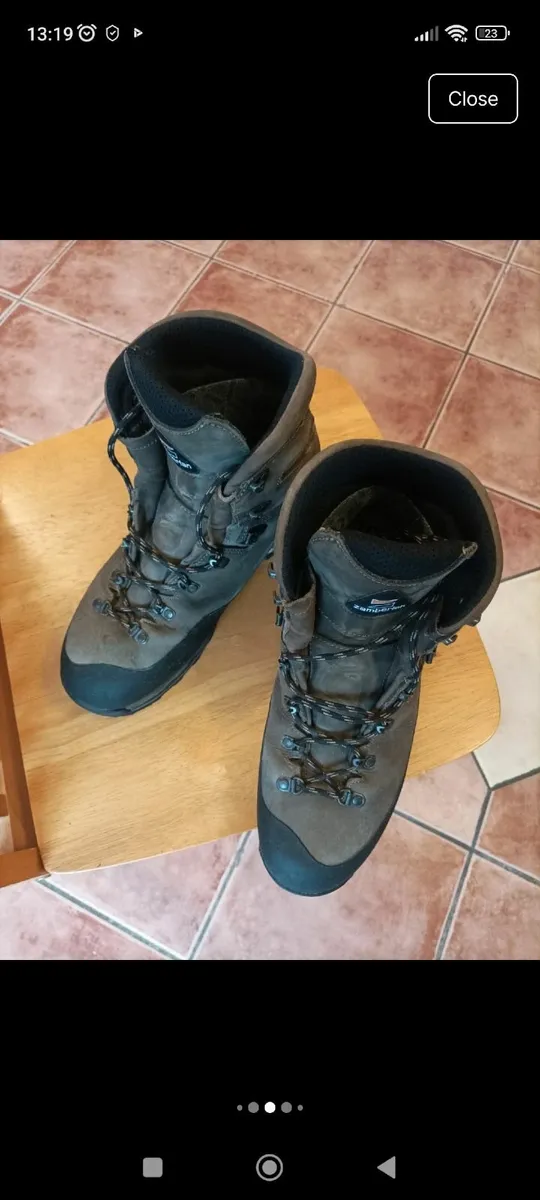 Hiking boots - Image 3