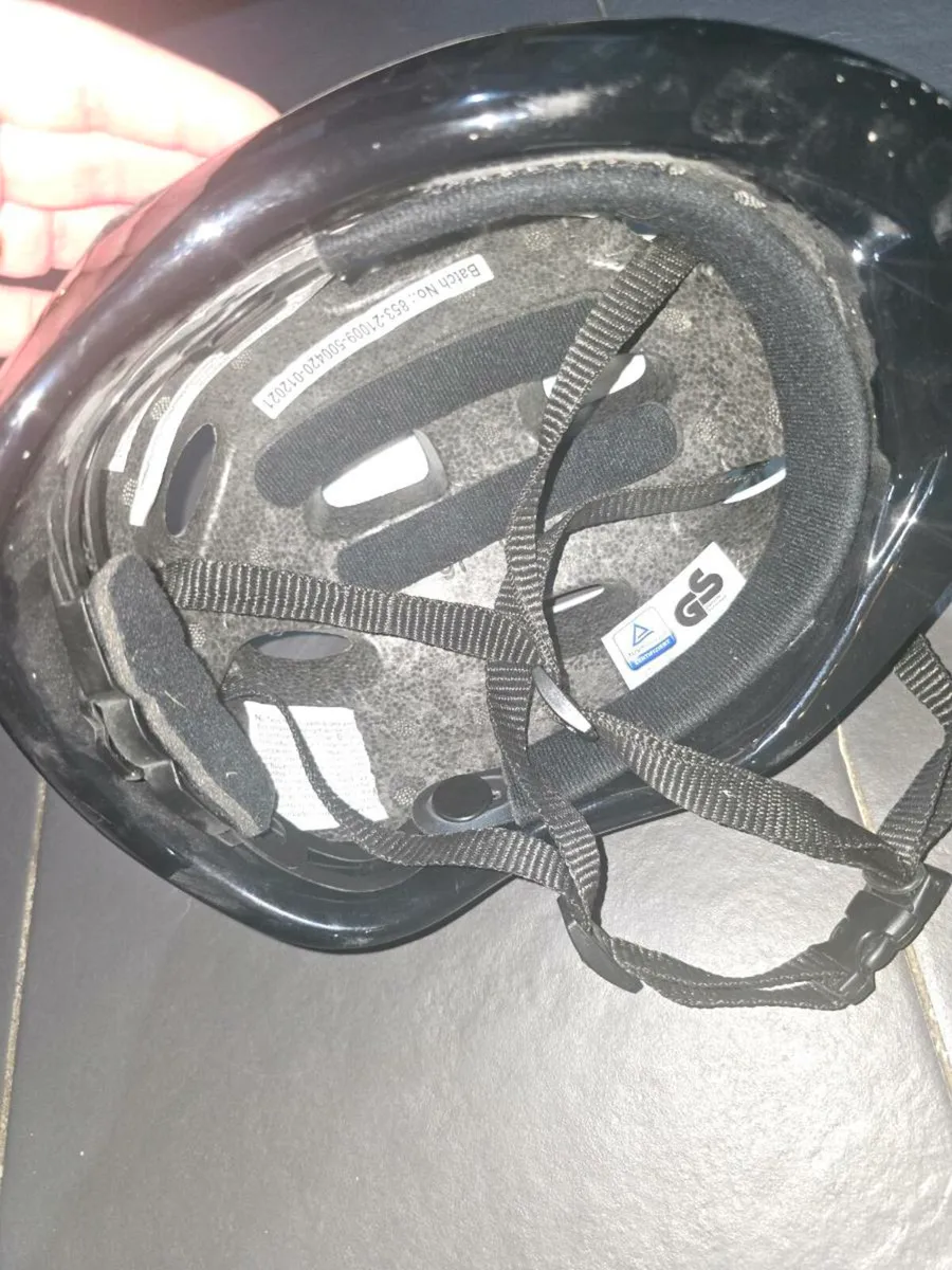 Batman helmet age 5-7 - Image 2