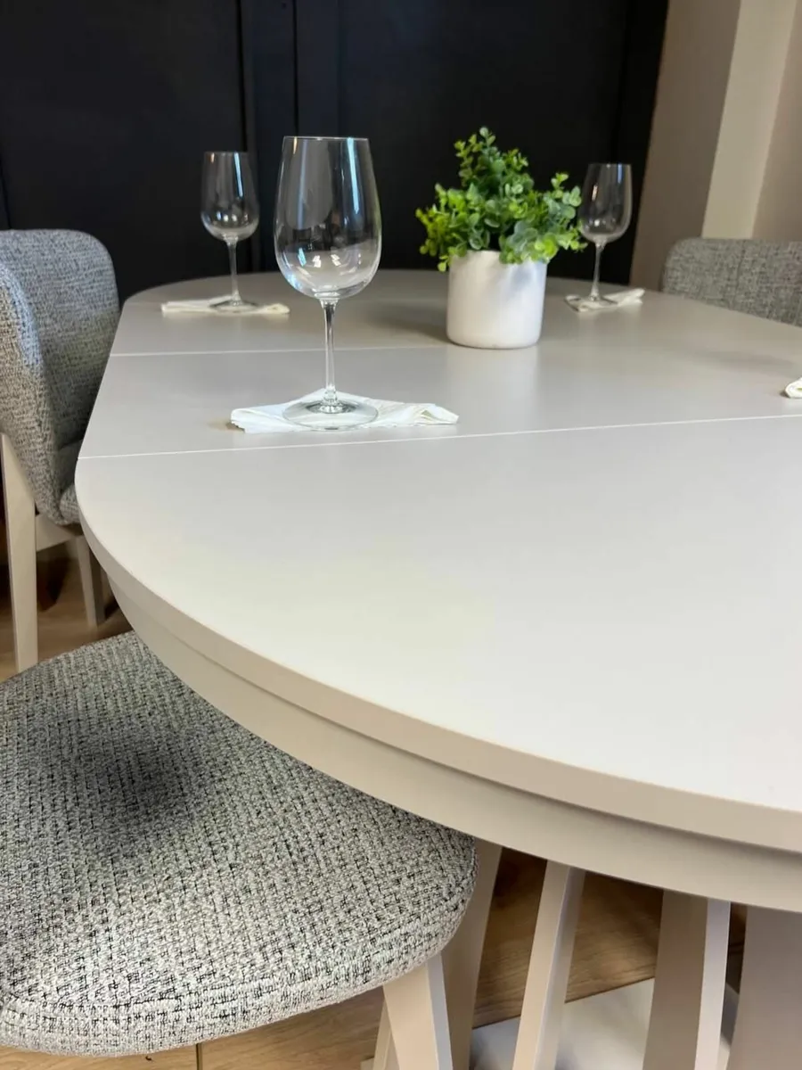 Extandable Table 180 cm and 4 Chairs - Image 3