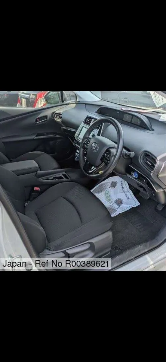 2022 Toyota Prius for rent(new) - Image 2