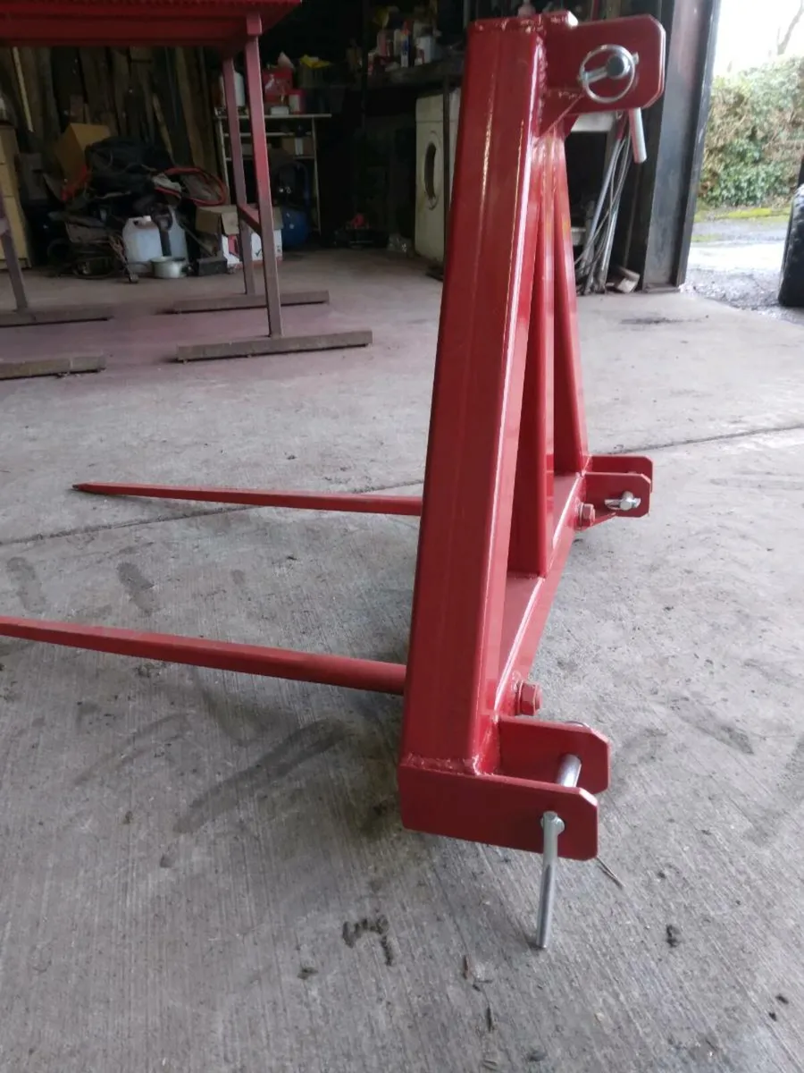 New bale spike for sale - Image 3