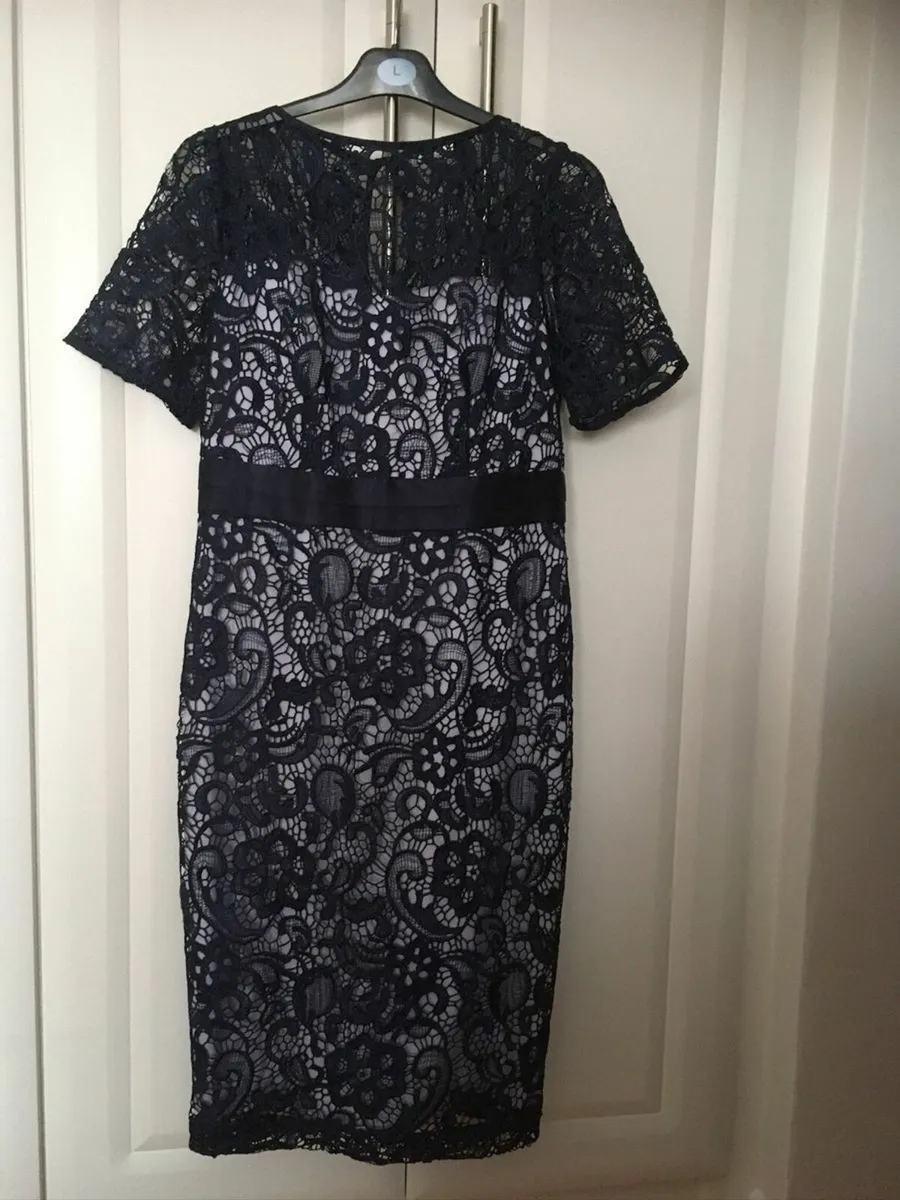 New Berkertex Lace Dress, Size 12, Fully Lined - Image 4