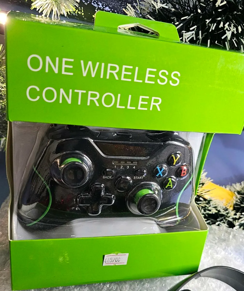 XBOX One /Series X Wireless Controller Brand New. - Image 3