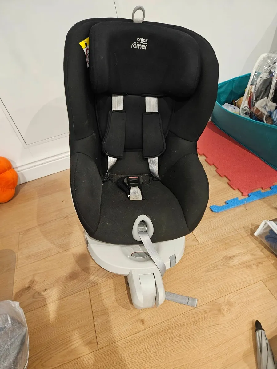 Britax Car Seat - Image 2