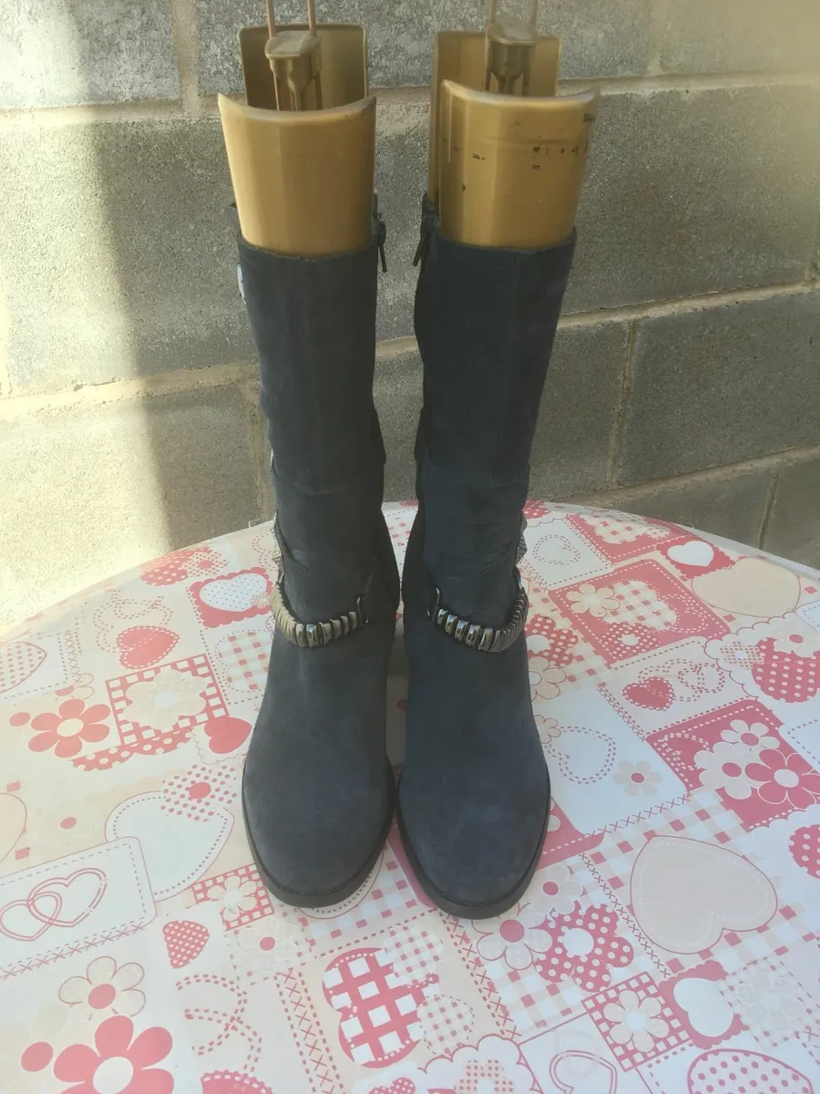 NEW MamZelle Suede Boots, Size 41 - Image 3