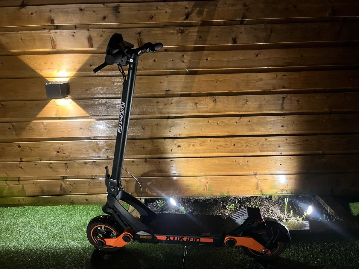 Kukrin kugoo g3 e scooter - Image 2
