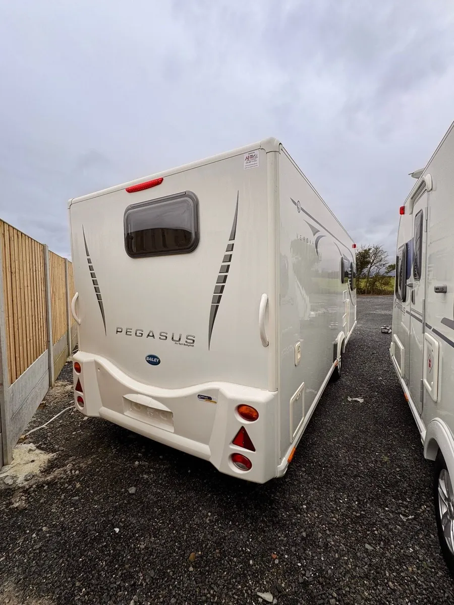 Bailey Pegasus 4 Berth Fixed Bed Caravan - Image 3