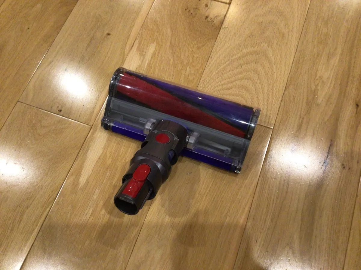 Dyson v8 - Image 4