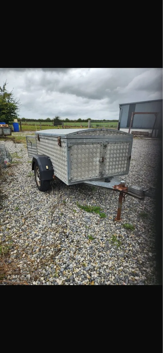 Dog Trailer - Image 1