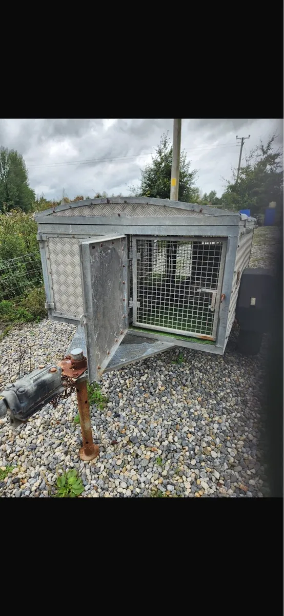 Dog Trailer - Image 2