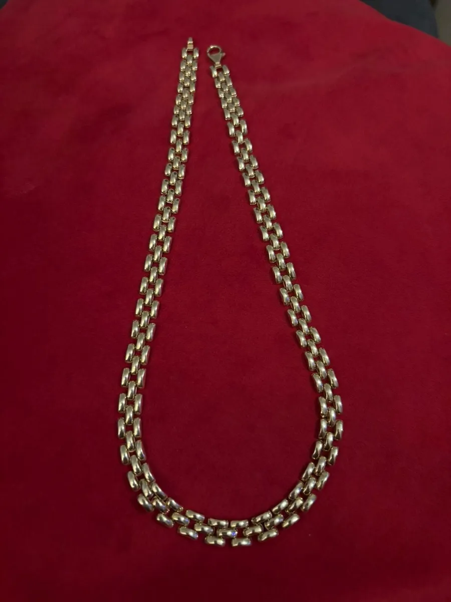 Necklace 9K Gold For Sale - Image 2