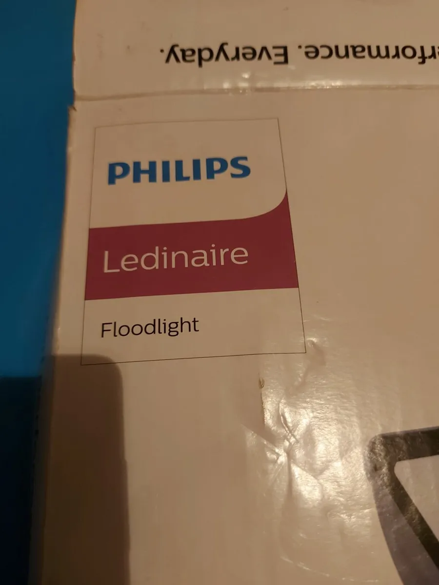 NEW IN BOX Philips Ledinaire Floodlight BVP155 - Image 3